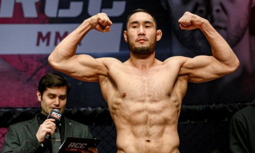 Казахстанский боец дал прогноз на поединок «Казахского гиганта» с экс-чемпионом PFL