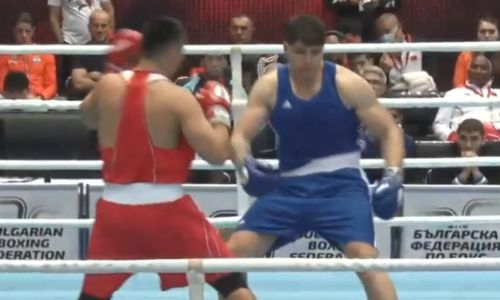 Видео полного боя Камшыбека Кункабаева с тяжелым нокаутом на малом ЧМ-2023 по боксу