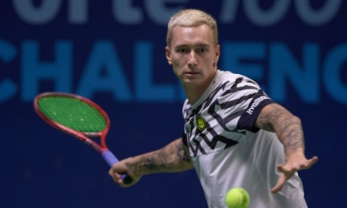 Казахстанский теннисист вышел в четвертьфинал турнира в Мексике
