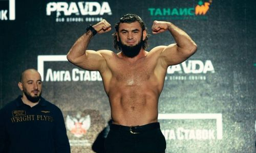 Чемпион AMC Fight Nights приостановил карьеру