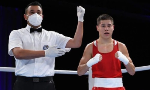 Казахстанский боксер разбил автора громкой сенсации на малом чемпионате мира