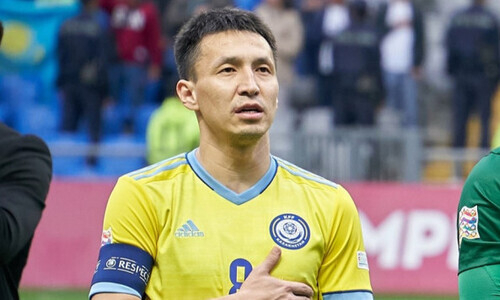 Капитан сборной Казахстана по футболу официально представлен в новом клубе