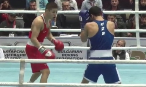 Видео сенсационной победы казахстанского боксера над олимпийским чемпионом из Узбекистана
