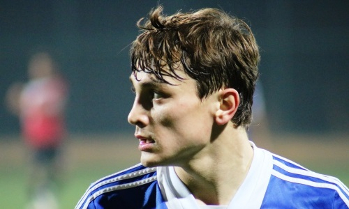 Спасший ребенку жизнь футболист будет играть в казахстанском клубе