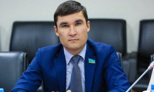 Серику Сапиеву дали совет после конфликта с борцом
