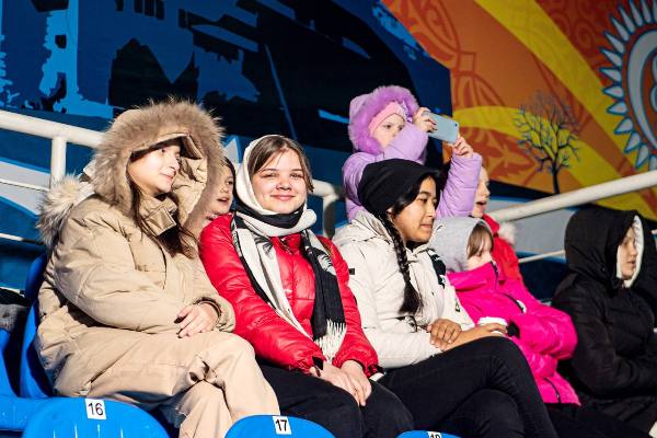 Все на лед: дети из детского дома посетили Ice Games вместе с Parimatch Foundation