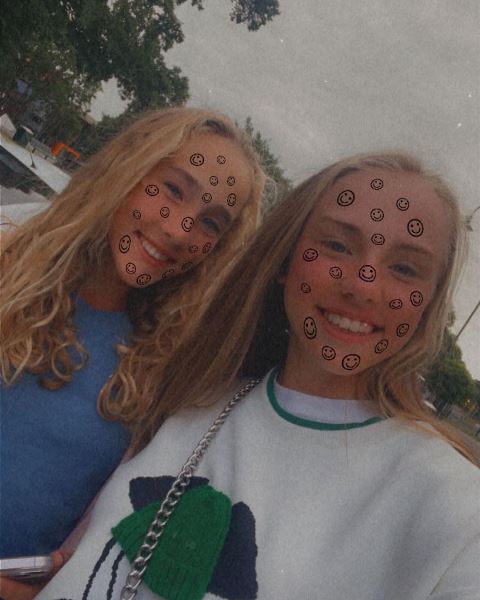 Чемпионка Australian Open-2023 сделала фото с Еленой Рыбакиной