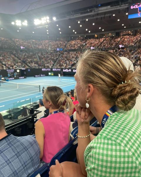 Чемпионка Australian Open-2023 сделала фото с Еленой Рыбакиной