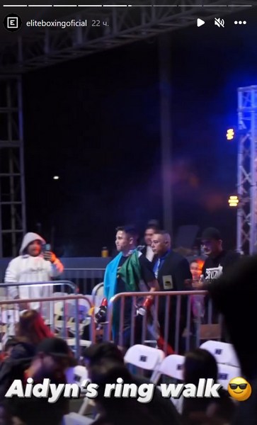 Казахстанский боксер вышел на бой в США под двумя флагами