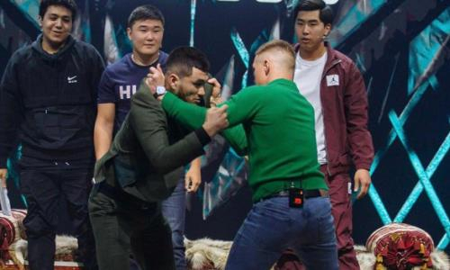 «Мы и своих наказываем». Таджикистанский боец ММА оскорбил и накинулся с кулаками на «Казахского короля». Видео