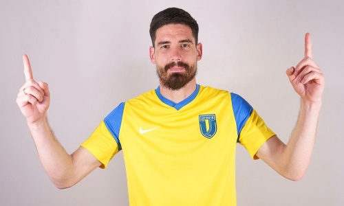 Клуб КПЛ официально представил второго сербского футболиста за день