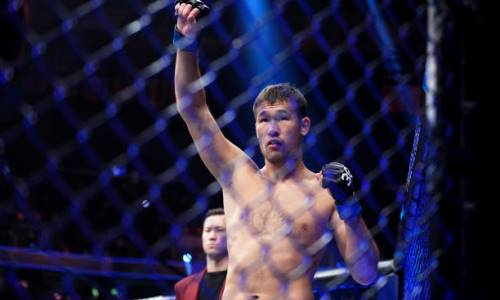 «Будем болеть за нашего казахского брата». В России озвучили будущее Шавката Рахмонова