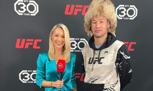 «Не сдамся, пока душа не покинет тело». Шавкат Рахмонов дал интервью британской модели. Видео