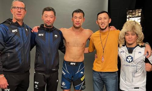 Шавкат Рахмонов в необычной обстановке пересмотрел свой бой на UFC 285. Фото