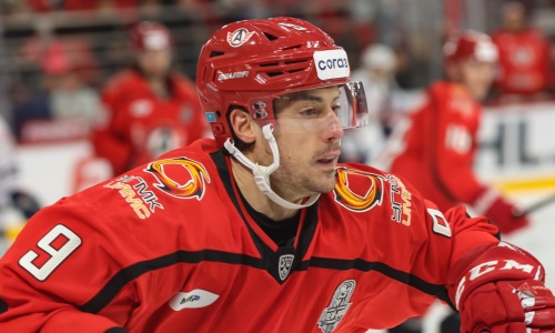 Защитник сборной Казахстана пожаловался на везение соперника в плей-офф КХЛ