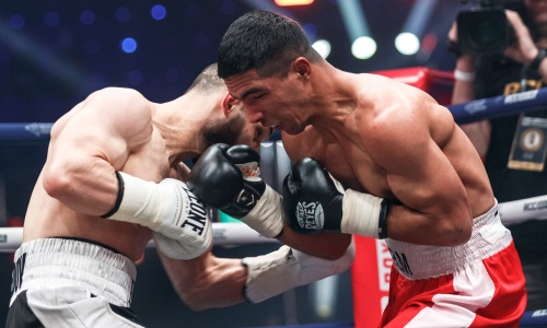 Досрочно завершился бой узбекистанского боксера в России. Видео