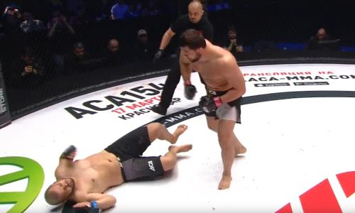 Мощным нокаутом в первом раунде закончился бой экс-соперника Шавката Рахмонова. Видео