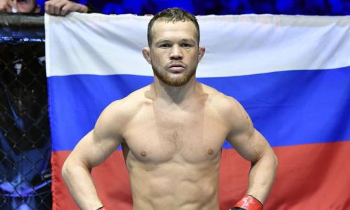 Петр Ян сенсационно проиграл главный бой турнира UFC. Видео
