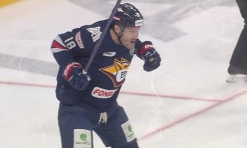 Игрок сборной Казахстана забросил шайбу на 16-й секунде матча плей-офф КХЛ. Видео