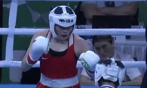 Нокаутом закончился первый бой Казахстана на женском ЧМ-2023 по боксу