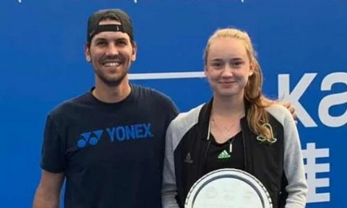 «Это было неуважительно». Елена Рыбакина отреагировала на критику в адрес ее тренера