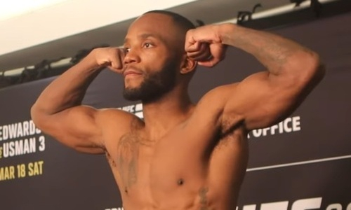 Участники чемпионского боя UFC веса Рахмонова прошли взвешивание. Видео