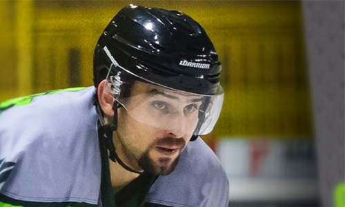 Казахстанский хоккеист помог своему клубу одержать разгромную победу европейском чемпионате