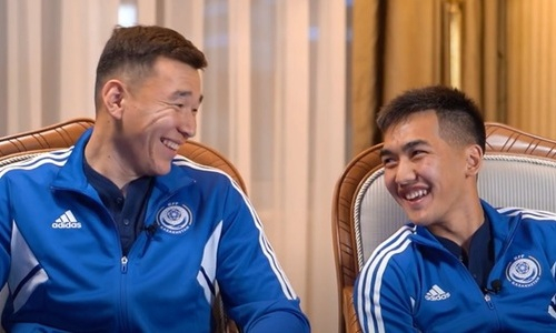 Футболисты сборной Казахстана ответили на вопросы о своих ру, любимых командах и сериалах. Видео