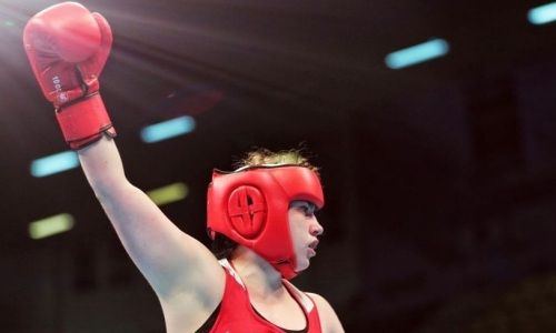Чемпионка мира из Казахстана выиграла первый бой на ЧМ-2023 по боксу