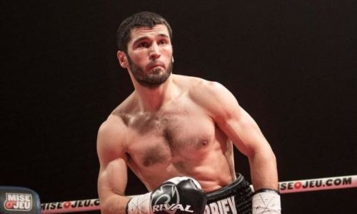 Артур Бетербиев раскрыл свой гонорар за первый бой в профи