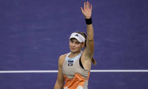 «Играет так, как никто в мире не умеет». Рыбакина получила признание после победы на турнире в США