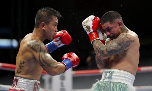 Бой бывшего чемпиона мира обернулся апсетом. Видео