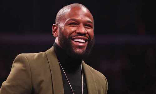 «Адски крутой». Мэйвезер назвал боксера, которого избегает «Канело»