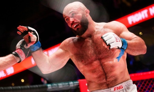 Уроженец Казахстана из UFC получил сообщение от Магомеда Исмаилова