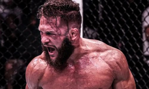 «Толпа гиен, ликующих от неуспеха». Уроженец Казахстана необычным образом отреагировал на поражение в UFC