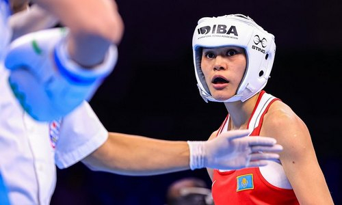 Казахстанка побывала в нокдауне и завоевала стране первую медаль женского ЧМ-2023 по боксу