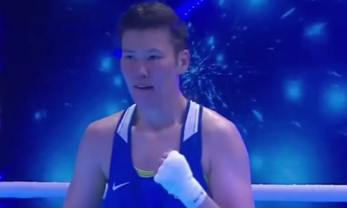 Казахстанка разгромила соперницу в бою за медаль ЧМ-2023 по боксу