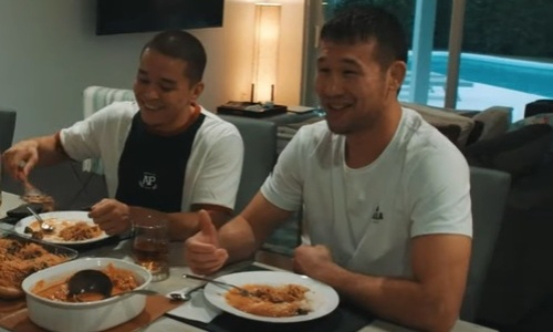 Появилось уникальное видео закулисья боя Шавката Рахмонова в UFC