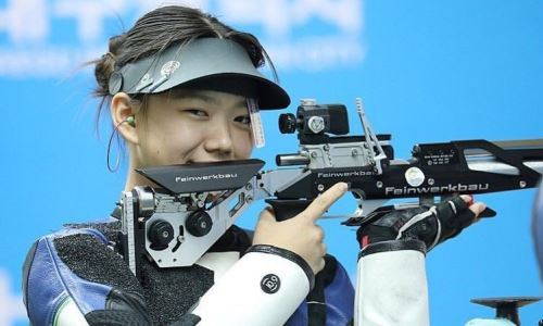 Казахстанская девушка-стрелок завоевала медаль Кубка мира в Индии