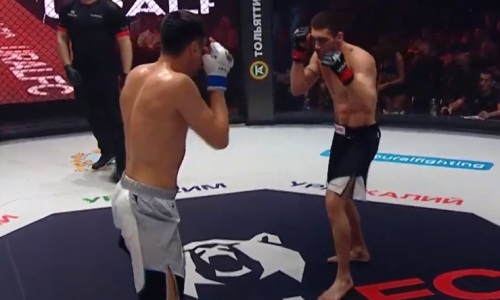 Боец из Казахстана проиграл россиянину у него на родине