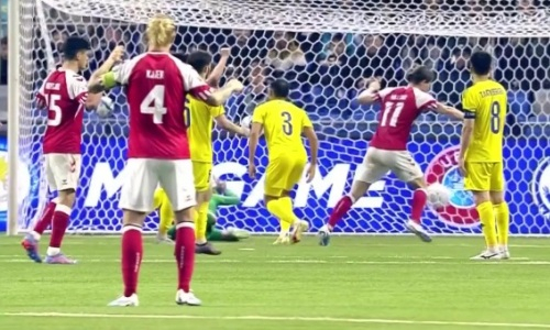 Закончился первый тайм матча Казахстан — Дания отбора Евро-2024
