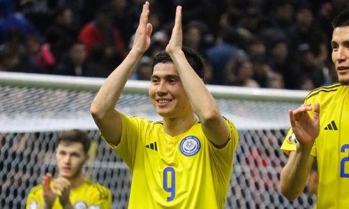 Бауыржан Исламхан провел юбилейный матч за сборную Казахстана