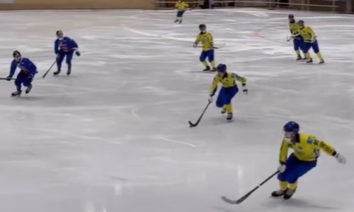 Разгромом завершился первый матч Казахстана на ЧМ-2023 по хоккею с мячом