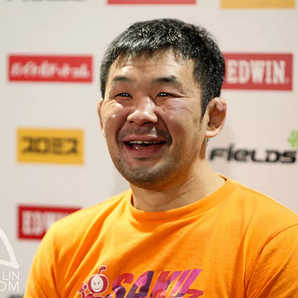 «Я думал — это он». Фанаты UFC «увидели» в Рахмонове легенду ММА