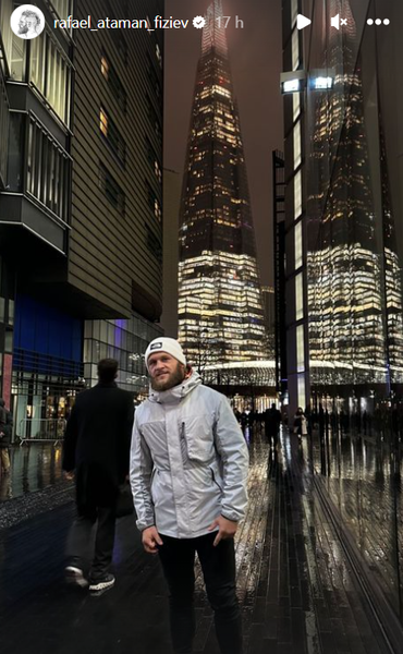 Уроженец Казахстана прибыл в Лондон на бой с топовым файтером UFC. Фото