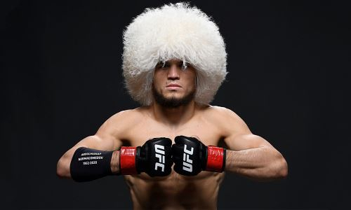Обидчик казахстанского бойца UFC бросил вызов нанесшему поражение Петру Яну файтеру. Видео
