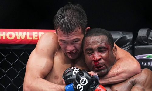 «Кровь из носа пошла, болело сердце». Вскрылись неожиданные последствия боя Шавката Рахмонова в UFC