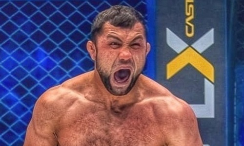 «Забыл мое имя от волнения». Скандальный файтер оскорбил чемпиона лиги Хабиба из Казахстана
