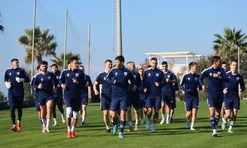 Клуб КПЛ столкнулся с финансовыми проблемами. Директор заложил собственный автомобиль