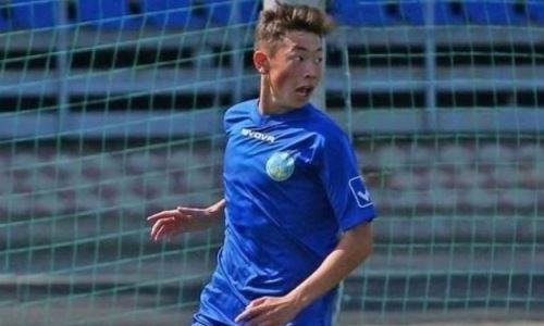 Молодой казахстанский защитник уехал в зарубежный чемпионат. Известны детали контракта